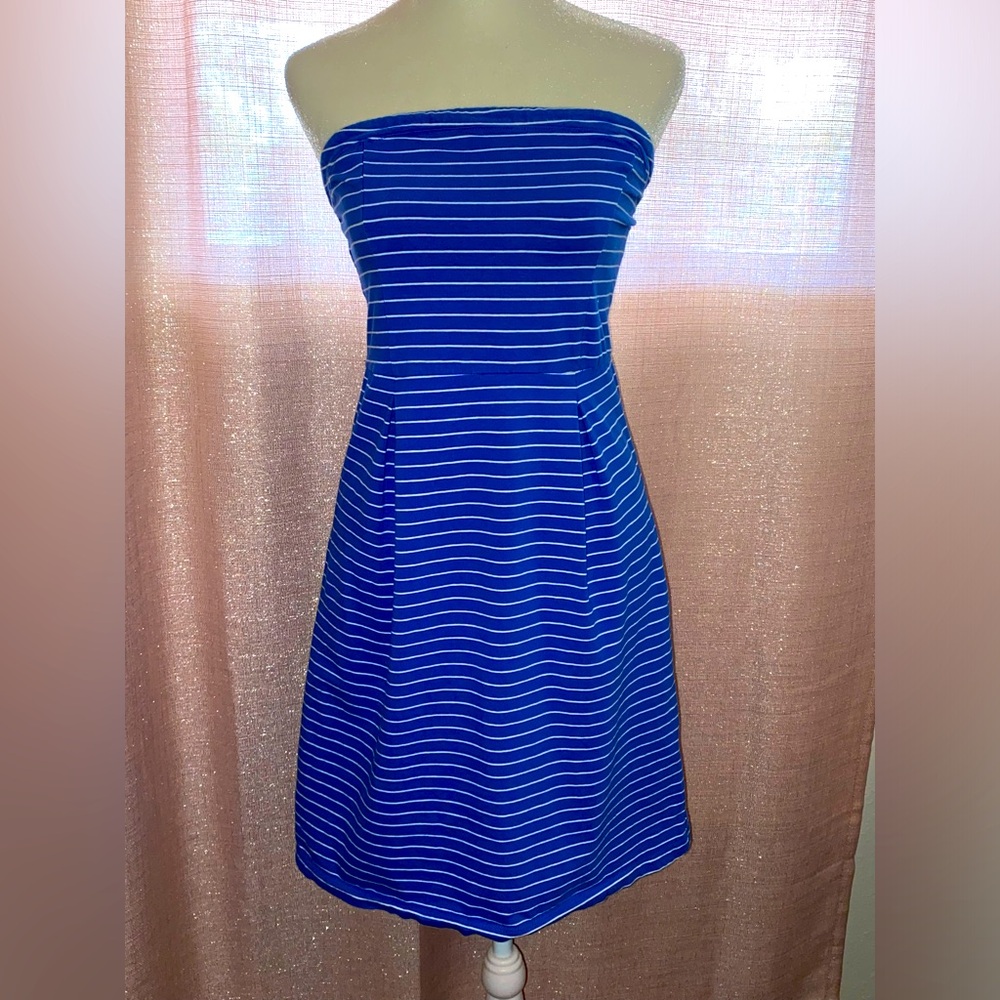 Small Old Navy blue and white stripe strapless dress